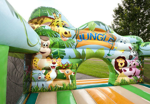 Glijbaan in thema Jungle world met 3D-obstakels voor kids bestellen. Koop opblaasbare glijbanen nu online bij JB Inflatables Nederland 