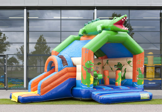 Opblaasbaar overdekt springkasteel met een groot 3D krokodil object op het dak kopen bij JB Inflatables Nederland. Bestel online springkastelen bij JB Inflatables Nederland