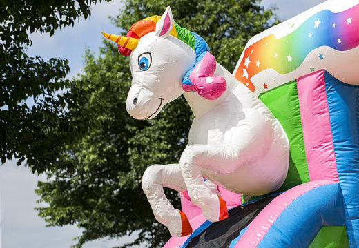 Opblaasbare slide combo unicorn springkussen kopen bij JB Inflatables. Opblaasbare springkussens met glijbaan bestellen bij JB Inflatables Nederland