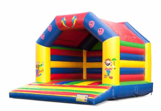 Groot springkasteel overdekt kopen in circus thema voor kinderen. Bestel springkastelen online bij JB Inflatables Nederland