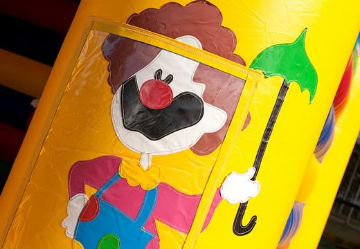 Super springkasteel overdekt kopen in circus thema voor kindern. Bestel springkastelen online bij JB Inflatables Nederland