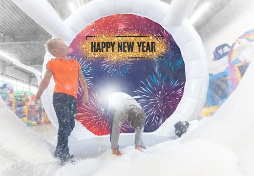 snowglobe luchtdicht met new year achtergrond om foto's te maken te koop