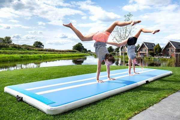 Professionele Airtracks en Airtracks voor Thuis Kopen Online bij JB Inflatables. Opblaasbare Gymmatten in Roze en Blauw
