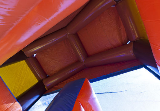 Unieke multifunctionele glijbaan in beach thema met een plonsbad, indrukwekkend 3D object, frisse kleuren en de 3D obstakels voor kinderen bestellen. Koop opblaasbare glijbanen nu online bij JB Inflatables Nederland