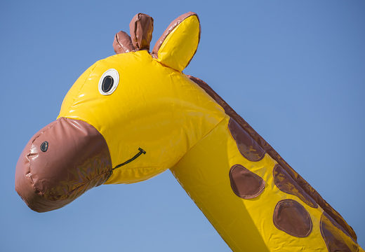 Overdekt multifun super springkussen met glijbaan in giraffe thema kopen voor kinderen. Bestel springkussens online bij JB Inflatables Nederland