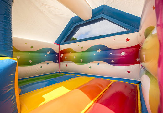 Bestel opblaasbare slide combo unicorn springkasteel voor kinderen. Opblaasbare springkastelen met glijbaan en unicorn kopen bij JB Inflatables Nederland