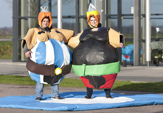 Opblaasbare sumo Asterix & Obelix pakken voor zowel jong als oud bestellen. Koop opblaasbare sumo pakken online bij JB Inflatables Nederland