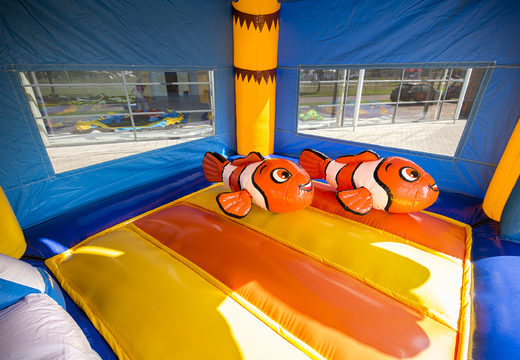 Bestel opblaasbaar multifun springkasteel met dak in thema nemo seaworld voor kinderen bij JB Inflatables Nederland. Koop springkastelen online bij JB Inflatables Nederland