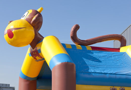 Koop voor kinderen een opblaasbaar multifun springkasteel met dak in aap thema met bovenop een opvallend 3D object bij JB Inflatables Nederland. Bestel springkastelen online bij JB Inflatables Nederland