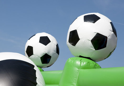 Bestel medium opblaasbare voetbal springkussen met glijbaan voor kinderen. Koop opblaasbare springkussens online at JB Inflatables Nederland 