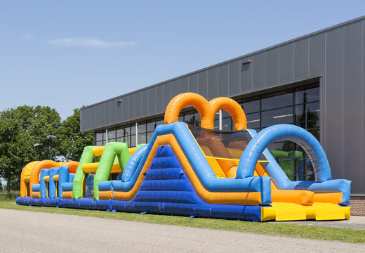 27 meter lange dubbele strombaan in vrolijke kleuren voor kinderen kopen. Bestel opblaasbare stormbanen nu online bij JB Inflatables Nederland