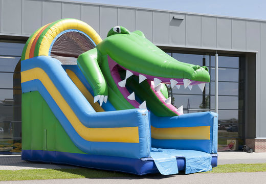 Indrukwekkende opblaasbare krokodil themed glijbaaan met een plonsbad bestellen voor kids. Koop opblaasbare glijbanen nu online bij JB Inflatables Nederland