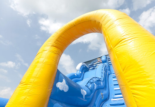Koop een inflatable glijbaan in Wave thema met golvend glij-oppervlak en leuke onderwaterwereldprints voor kids. Bestel opblaasbare glijbanen nu online bij JB Inflatables Nederland
