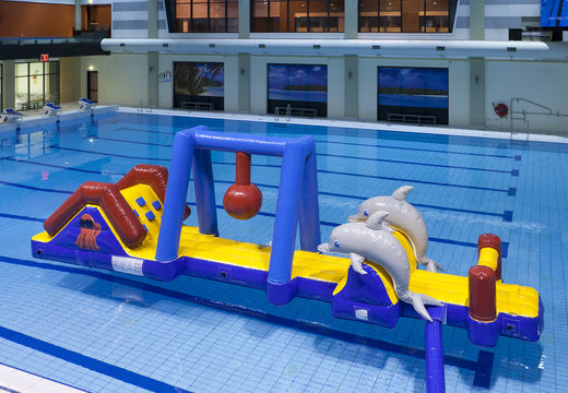 Bestel waterstormbaan marine run met 3D-dolfijnen en coole prints voor zowel jong als oud. Koop opblaasbare stormbanen nu online bij JB Inflatables Nederland