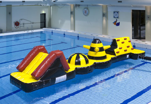 Adventure run opblaasbare zwembad met uitdagende obstakel objecten voor zowel jong als oud kopen. Bestel opblaasbare zwembadspelen nu online bij JB Inflatables Nederland