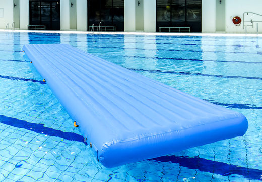 Bestel een leuke luchtdichte watermat van 10 meter lang voor zowel jong als oud. Koop opblaasbare stormbanen nu online bij JB Inflatables Nederland