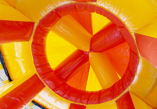 Bestel toren glijbaan in Party thema  voor kids. Koop opblaasbare glijbanen nu online bij JB Inflatables Nederland
