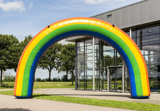 Opblaasbare 9x6m start & finish boog te koop in regenboog kleur bij JB Inflatables Nederland. Bestel opblaasbare finish bogen in standaard kleuren en afmetingen direct online