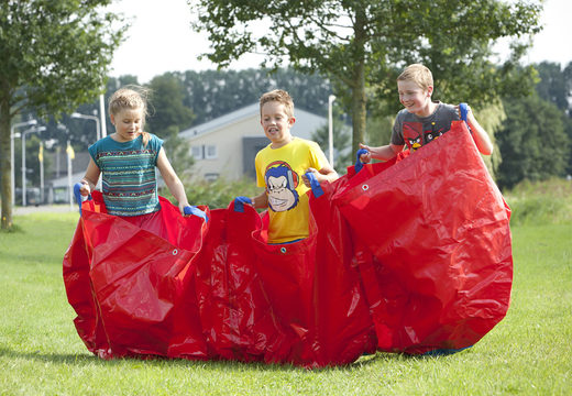 Unieke rode funzakken bestellen voor zowel oud als jong. Koop opblaasbare zeskamp artikelen online bij JB Inflatables Nederland