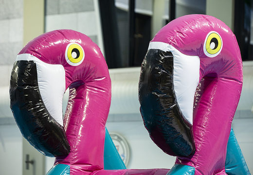 Koop een coole opblaasbare Flamingo Run stormbaan voor kids. Bestel opblaasbare waterattracties nu online bij JB Inflatables Nederland