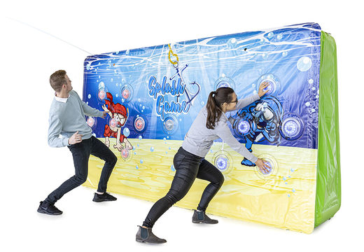 Koop inflatable IPS Splash Wall underwater theme - actiefoto met een waterspuit aan de bovenkant voor zowel jong als oud. Bestel opblaasbare opblaasbare waterspelen nu online bij JB Inflatables Nederland 