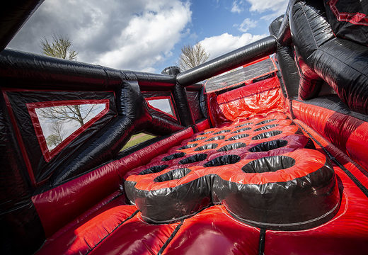 Mega 40 meter lange opblaasbare rood zwarte mega alligator stormbaan kopen. Bestel opblaasbare stormbanen nu online bij JB Promotions Nederland