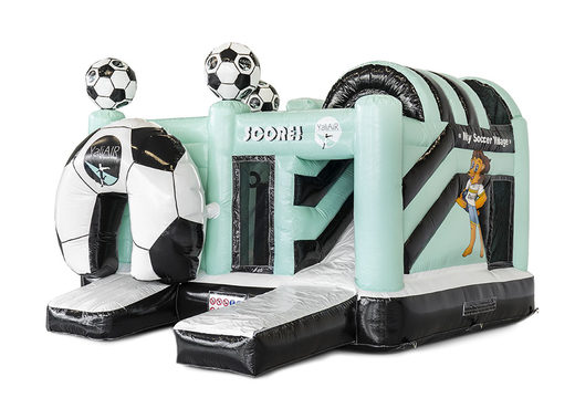 Bestel Maatwerk pastel blauwe Yali Air Multiplay voetbal springkastelen geheel voorzien van een voetbal thema bij JB Inflatables Nederland. Vraag nu gratis ontwerp aan voor opblaasbare springkastelen in eigen huisstijl