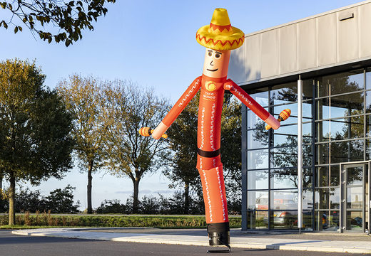 Bestel online de op maat gemaakte opblaasbare 6 meter hoge Taco Mundo 3D skydancer bij JB Promotions Nederland; specialist in opblaasbare reclame artikelen zoals inflatable tubes