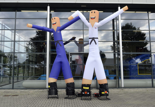 Maatwerk Judo Bond Nederland Skyman skytubes opblaasbaar bestellen bij JB Inflatables Nederland. Vraag nu gratis ontwerp aan voor opblaasbare skydancer in eigen huisstijl