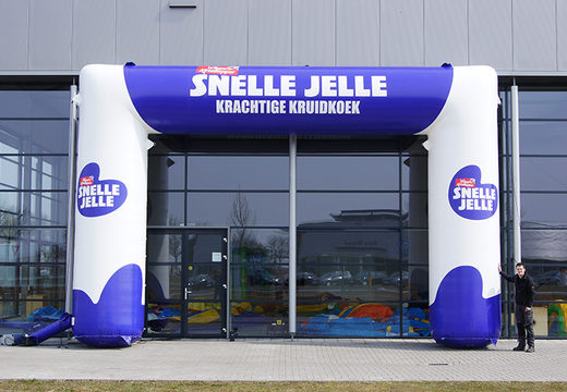 Maatwerk snelle jelle reclameboog nu bestellen bij JB Inflatables Nederland. Reclamebogen in alle soorten en maten razendsnel op maat gemaakt