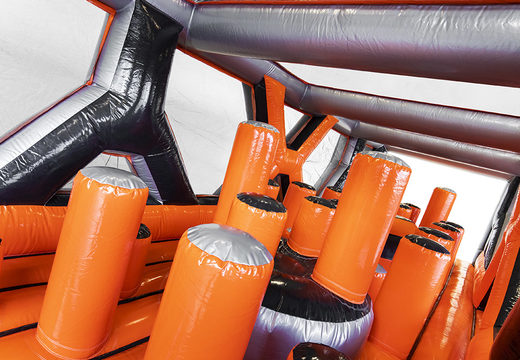 Koop opblaasbare 40-delige giga Pillar Dodger modulaire stormbaan voor kids. Bestel opblaasbare stormbanen nu online bij JB Inflatables Nederland