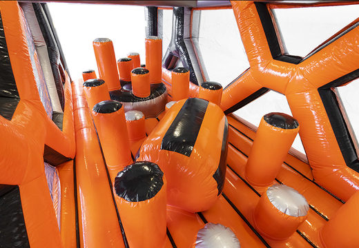 40-delige giga modulaire opblaasbare Pillar Dodger hindernisbaan bestellen voor kinderen. Koop opblaasbare stormbanen nu online bij JB Inflatables Nederland