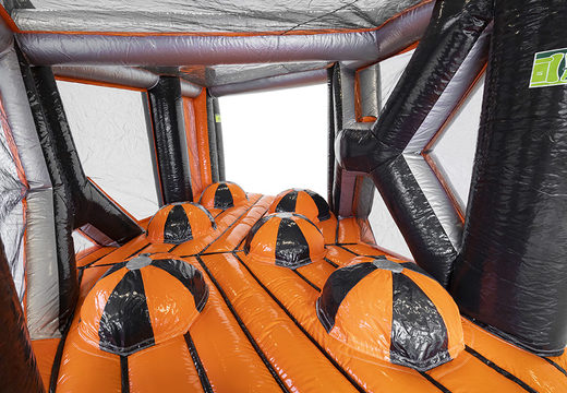 Koop opblaasbare 40-delige Ball Hopper Corner giga modulaire stormbaan voor kids. Bestel opblaasbare stormbanen nu online bij JB Inflatables Nederland