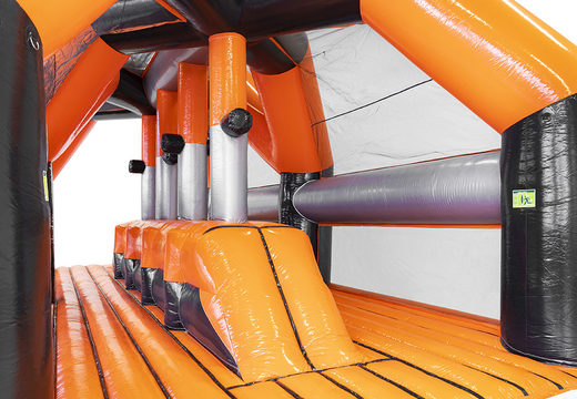 Mega opblaasbare 40-delige giga modulaire Edge Walker stormbaan voor kinderen kopen. Bestel opblaasbare stormbanen nu online bij JB Inflatables Nederland