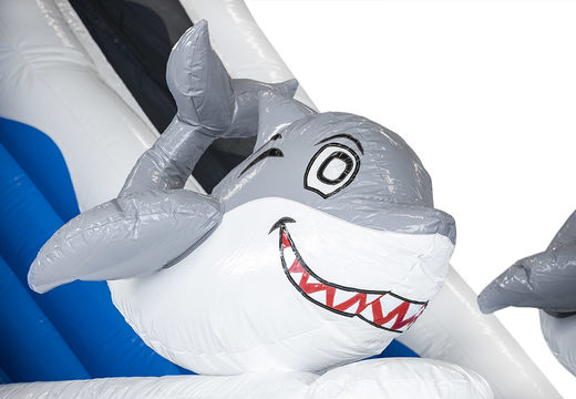 Haal uw opblaasbare haai glijbaan met 3D-objecten online voor kids. Bestel opblaasbare glijbanen nu bij JB Inflatables Nederland