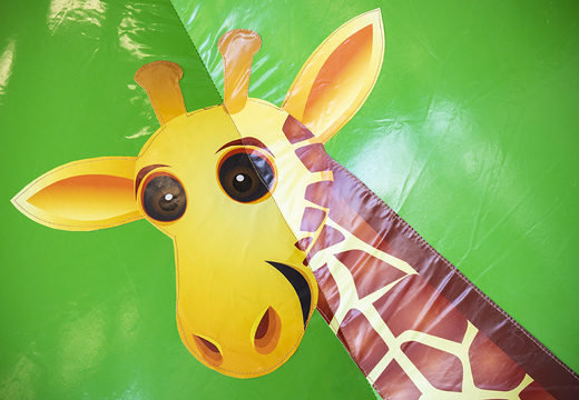 Koop een spectaculaire opblaasbare glijbaan in thema giraffe met leuke prints en 3D-objecten voor kids. Bestel opblaasbare glijbanen nu online bij JB Inflatables Nederland