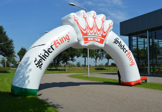 Koop gepersonaliseerde slide king reclamebogen voor alle evenementen bij JB Inflatables Nederland.  Bestel nu op maat gemaakte opblaasbare reclamebogen 