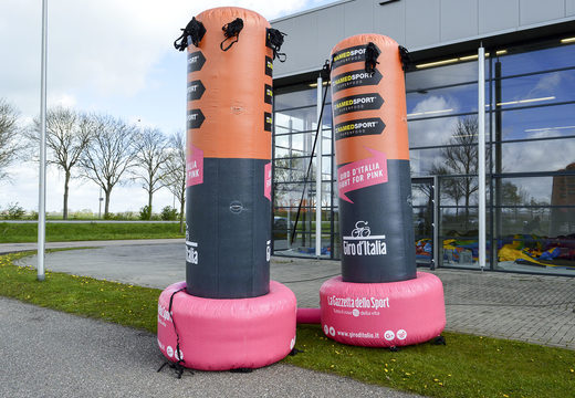 Koop oranje opblaasbare Giro d'Italia Promo pilaren. Haal uw inflatable promotiezuilen nu online bij JB Inflatables Nederland