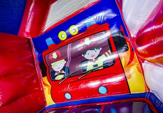 Midi overdekt multifun springkasteel met glijbaan te koop in thema brandweer voor kinderen. Koop springkastelen online bij JB Inflatables Nederland