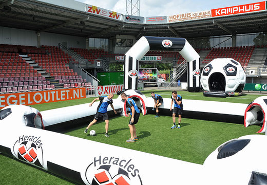 Bestel opblaasbare Heracles voetbalboarding voor diverse evenementen. Koop een voetbalboarding nu online bij JB Inflatables Nederland