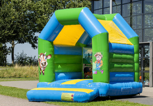 Midi springkasteel kopen in boerderij thema voor kinderen. Koop nu springkastelen online bij JB Inflatables Nederland