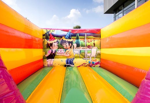 Klein open springkasteel kopen in het thema feest voor kinderen. Bestel springkastelen online bij JB Inflatables Nederland