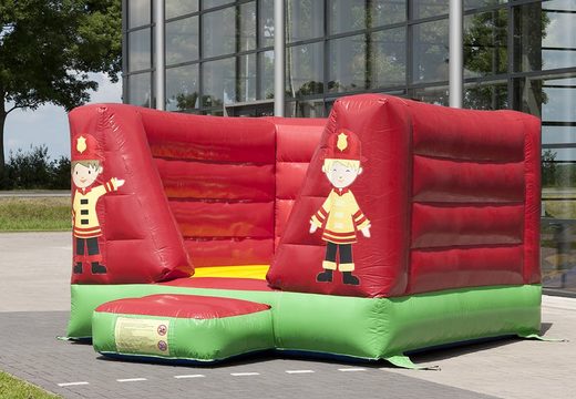 Klein open springkasteel met een mix van groen en rood kopen in brandweer thema. Bestel springkastelen online bij JB Inflatables Nederland