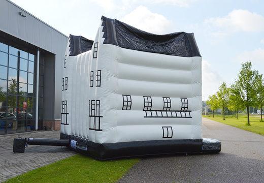 Koop online Kasteel Staverden springkastelen in eigen huisstijl bij JB Inflatables Nederland. Vraag nu gratis ontwerp aan voor opblaasbare springkastelen in eigen huisstijl