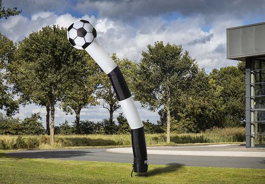 Bestel de 6m skytube met 3d bal in zwart wit bij JB Inflatables Nederland. Standaard inflatables tubes kopen voor sport evenementen