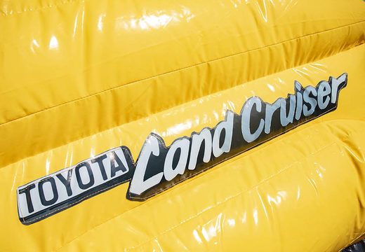 Bestel online opblaasbare Toyota Land Cruiser Autobedrijf van der Linde springkastelen op maat bij JB Promotions Nederland; specialist in opblaasbare reclame artikelen zoals maatwerk springkastelen 