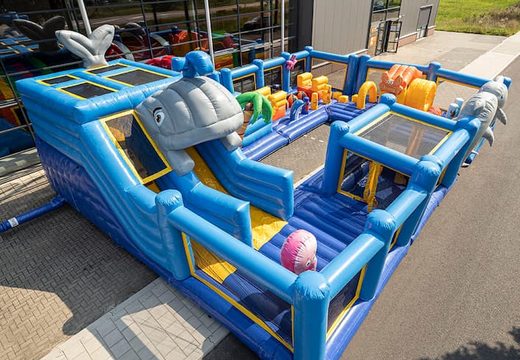 Inflatable seaworld springkussen met meerdere glijbanen en allerlei leuke obstakels met seaworld prints kopen voor kids. Bestel springkussens online bij JB Inflatables Nederland 