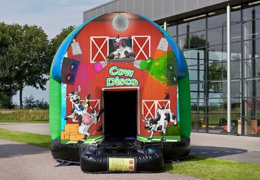Bestel disco multi-thema 4,5m springkasteel in thema Cows voor kids. Koop opblaasbare springkastelen bij JB Inflatables Nederland 