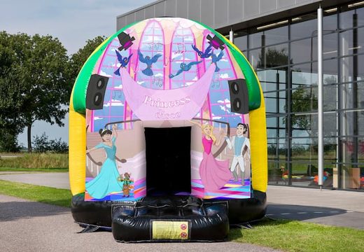 Disco multi-thema 5,5 meter  springkasteel te koop in thema Princess voor kids. Bestel online opblaasbare sprinkastelen bij JB Inflatables Nederland