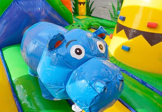 Indoor jungle springkasteel met een glijbaan bestellen voor kinderen. Koop springkastelen online bij JB Inflatables Nederland